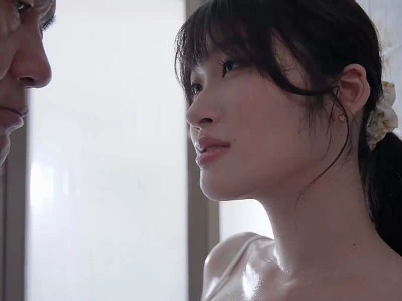 Anh xã bỏ bê, vợ yêu được ông chú giúp thỏa mãn cơn dâm đãng lồn